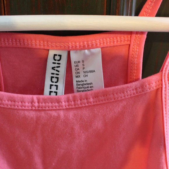 Hot pink crop top - Picture 3 of 3